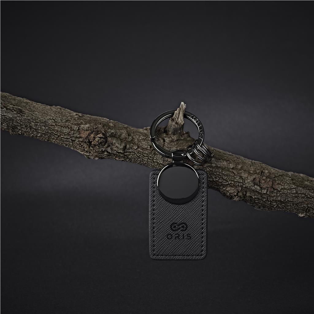 Alex Varga Oriota Keyholder