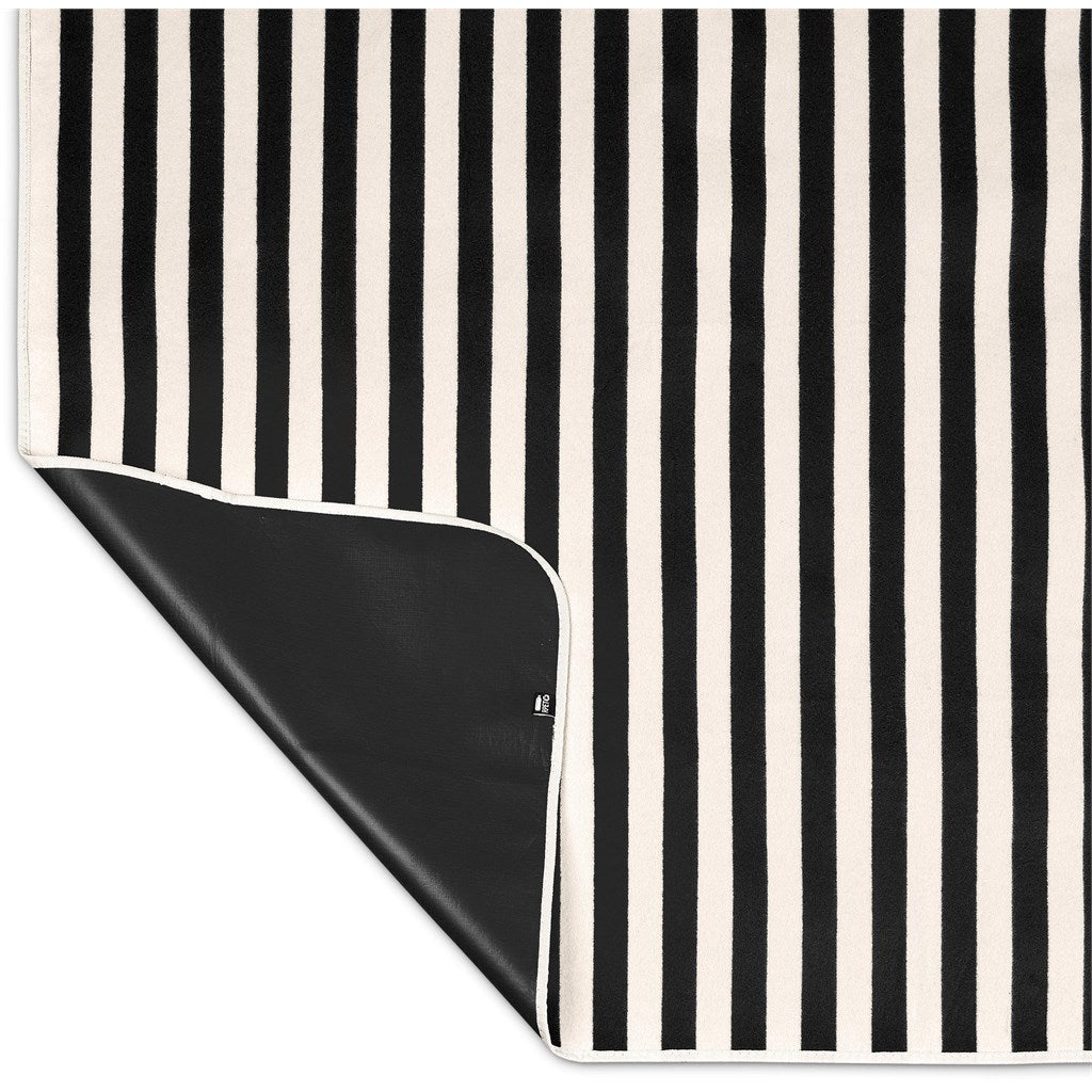 Serendipio Brookhill Picnic Blanket